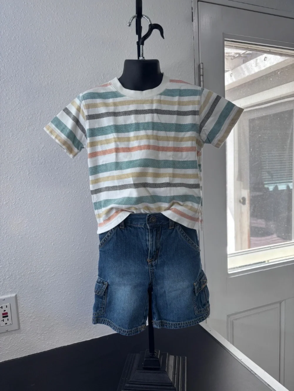 Gymboree boys 4 pc Island Tiki outfits 2T shorts and tees